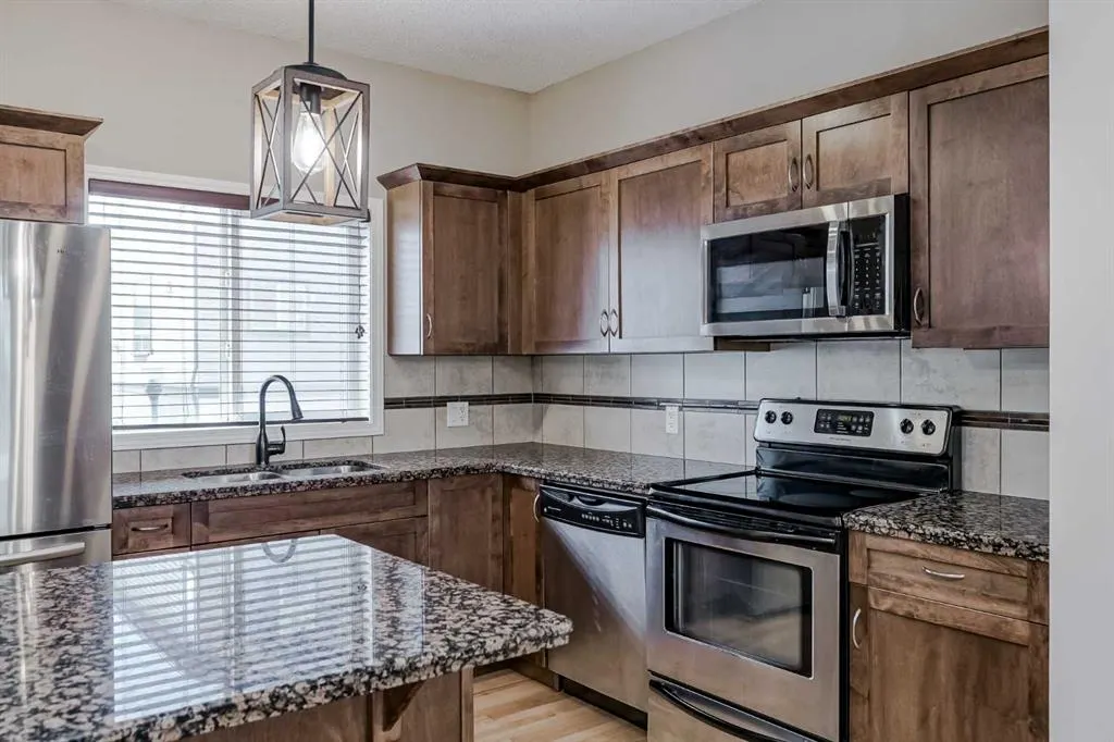 182 Kincora Heath NW