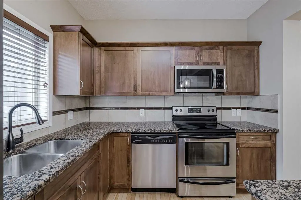 182 Kincora Heath NW