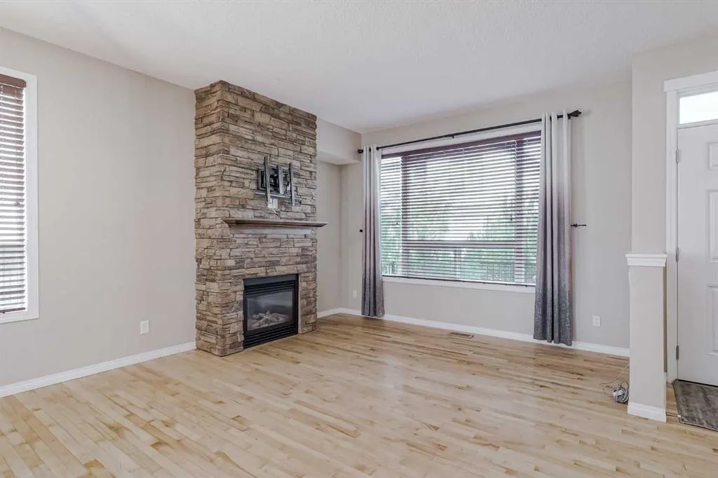 182 Kincora Heath NW