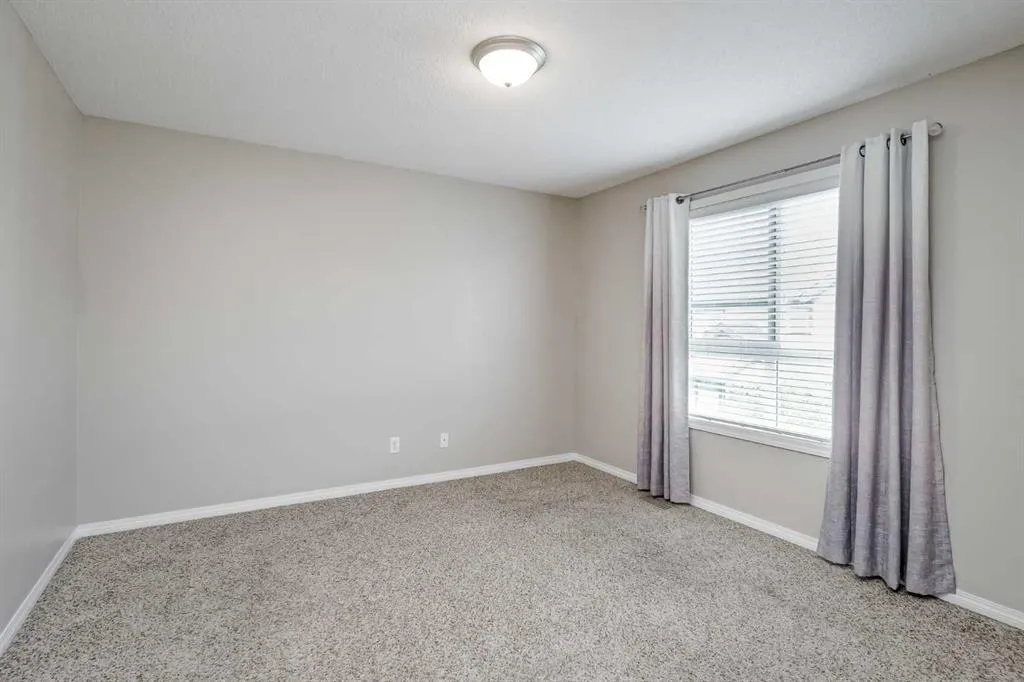 182 Kincora Heath NW