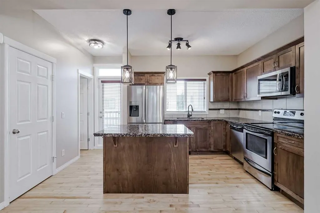 182 Kincora Heath NW