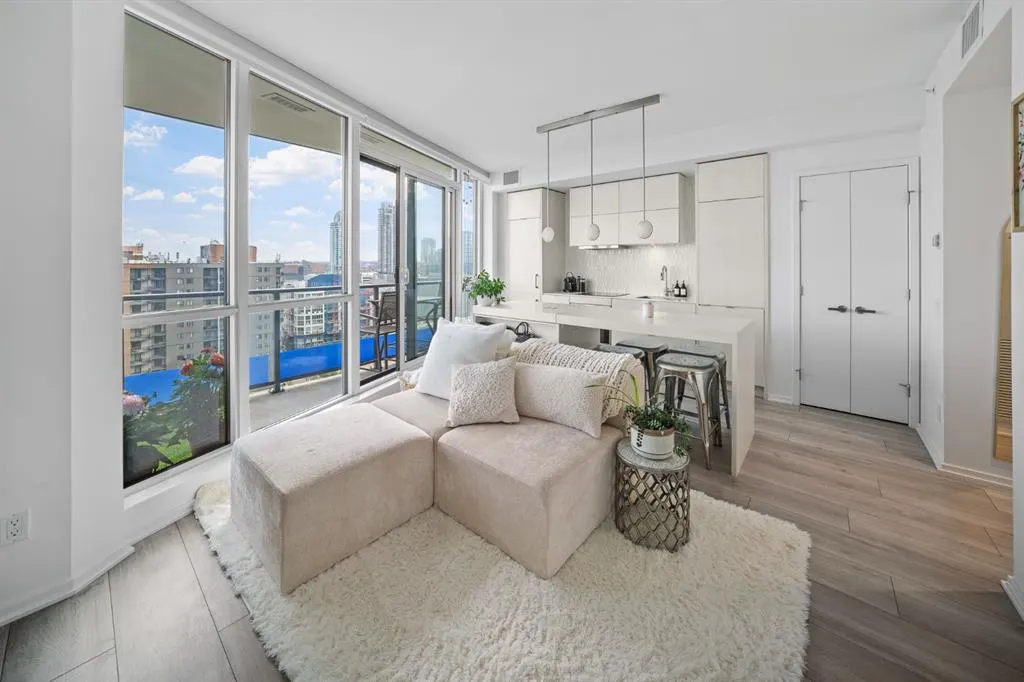 615 6 Avenue SE, #1403