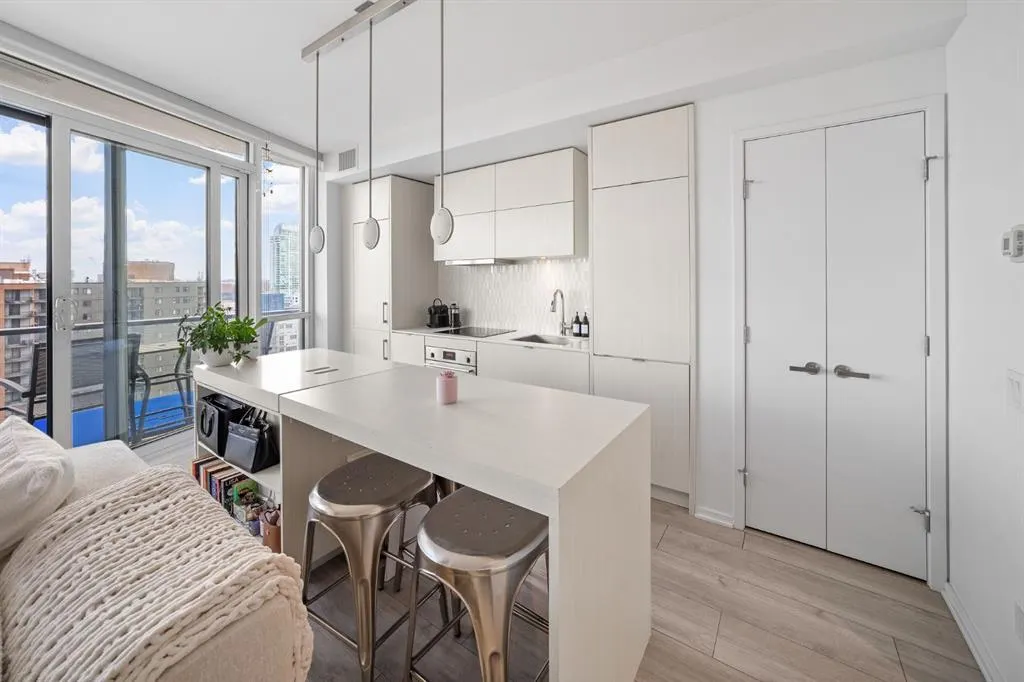 615 6 Avenue SE, #1403