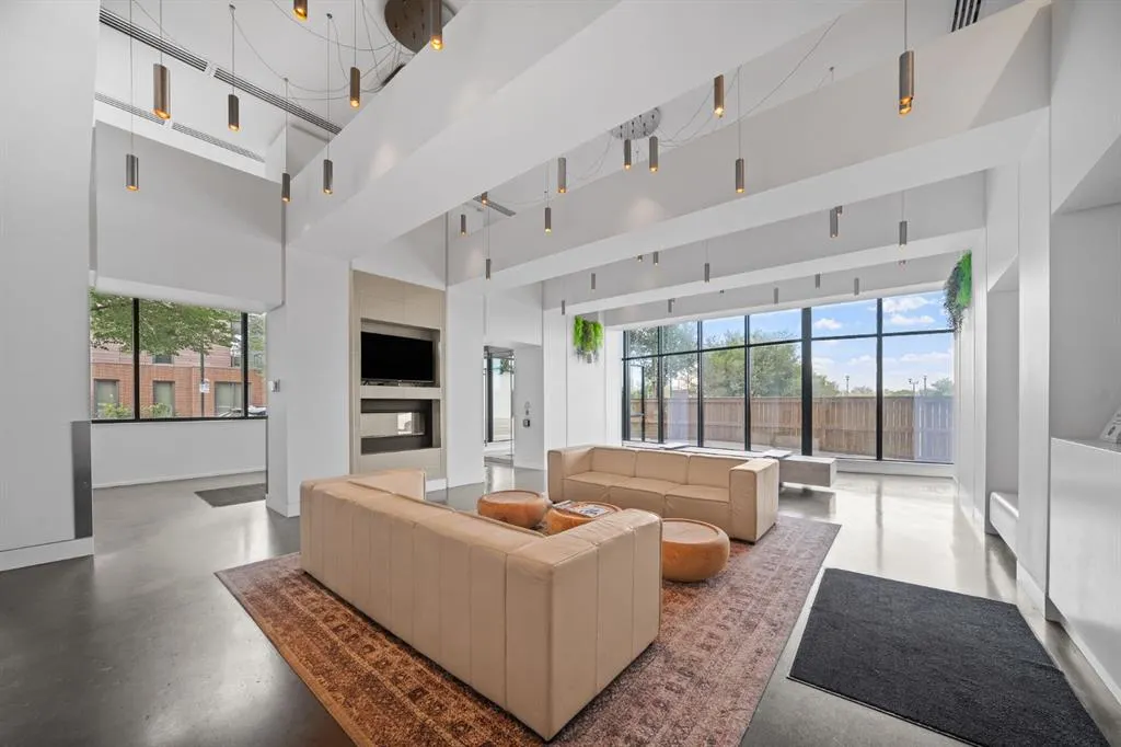 615 6 Avenue SE, #1403