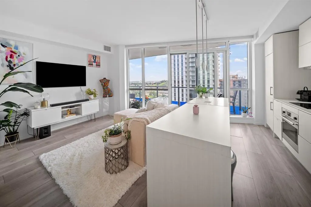615 6 Avenue SE, #1403