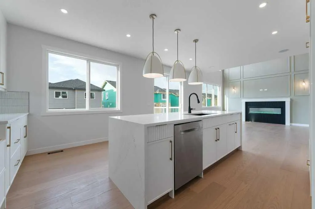 351 Waterford Grove