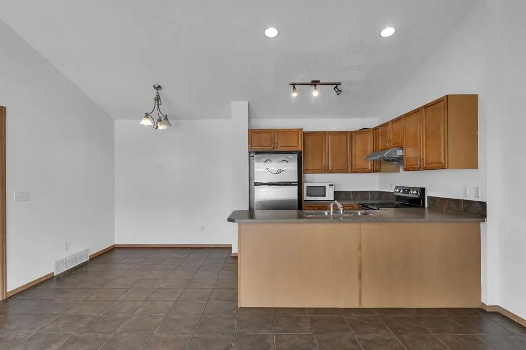 90 Country Village Circle NE