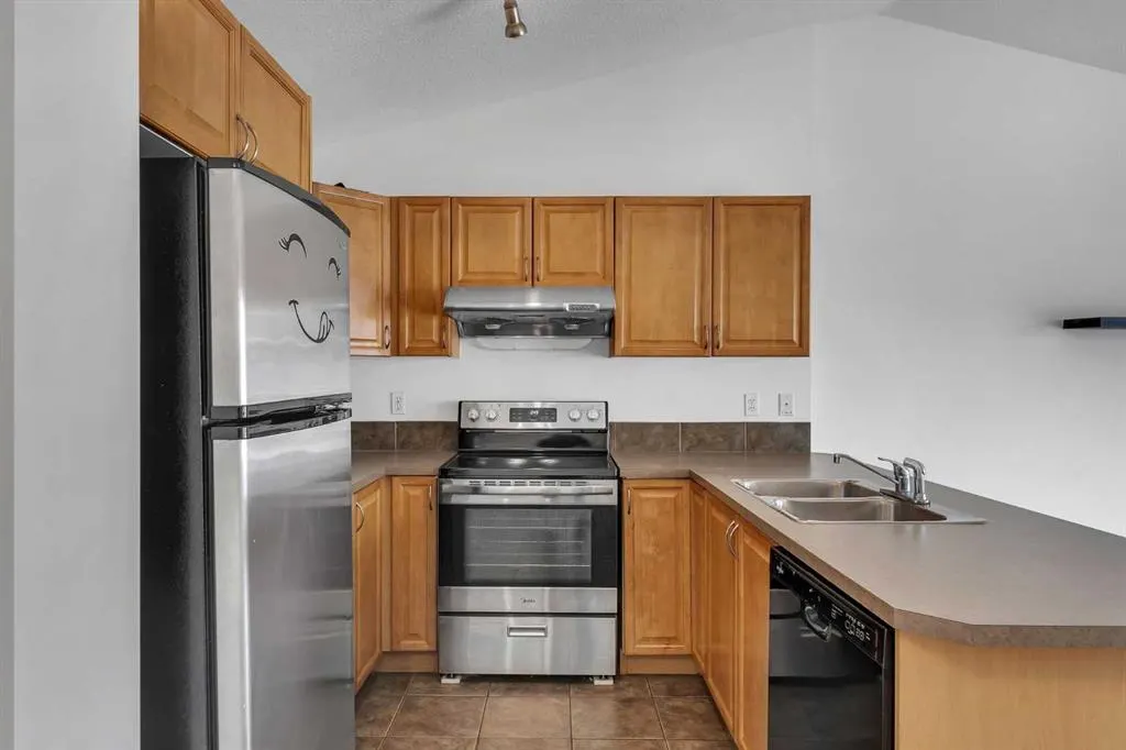 90 Country Village Circle NE