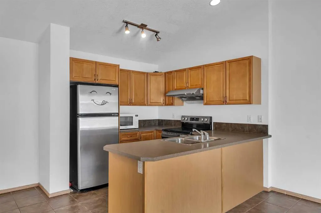 90 Country Village Circle NE