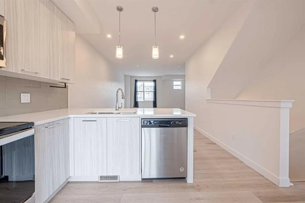 115 Sagewood Drive SW, #604