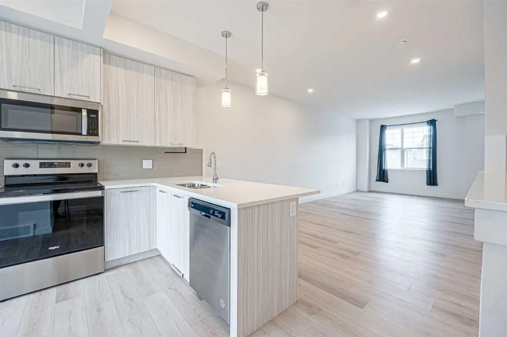 115 Sagewood Drive SW, #604