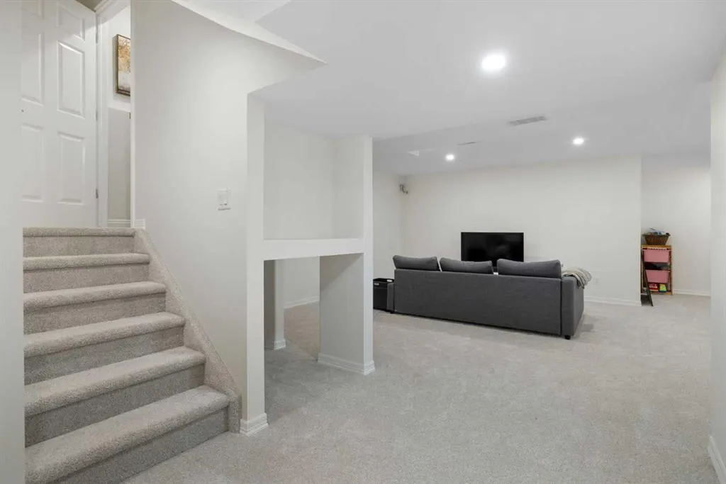29 Sunset Close