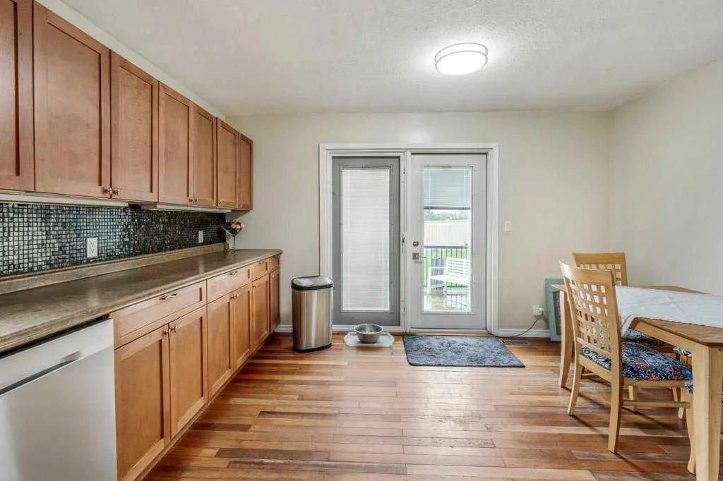 139 Laval Boulevard W