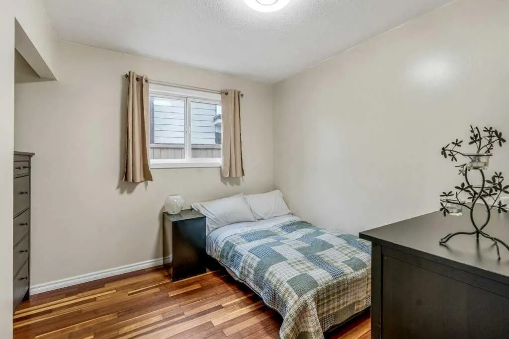 139 Laval Boulevard W