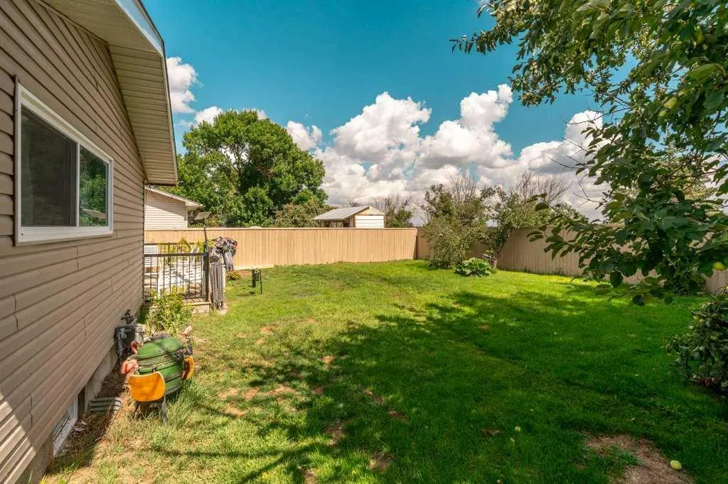 139 Laval Boulevard W