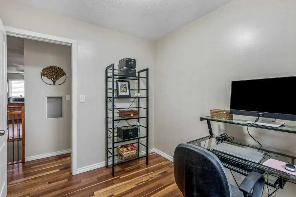 139 Laval Boulevard W