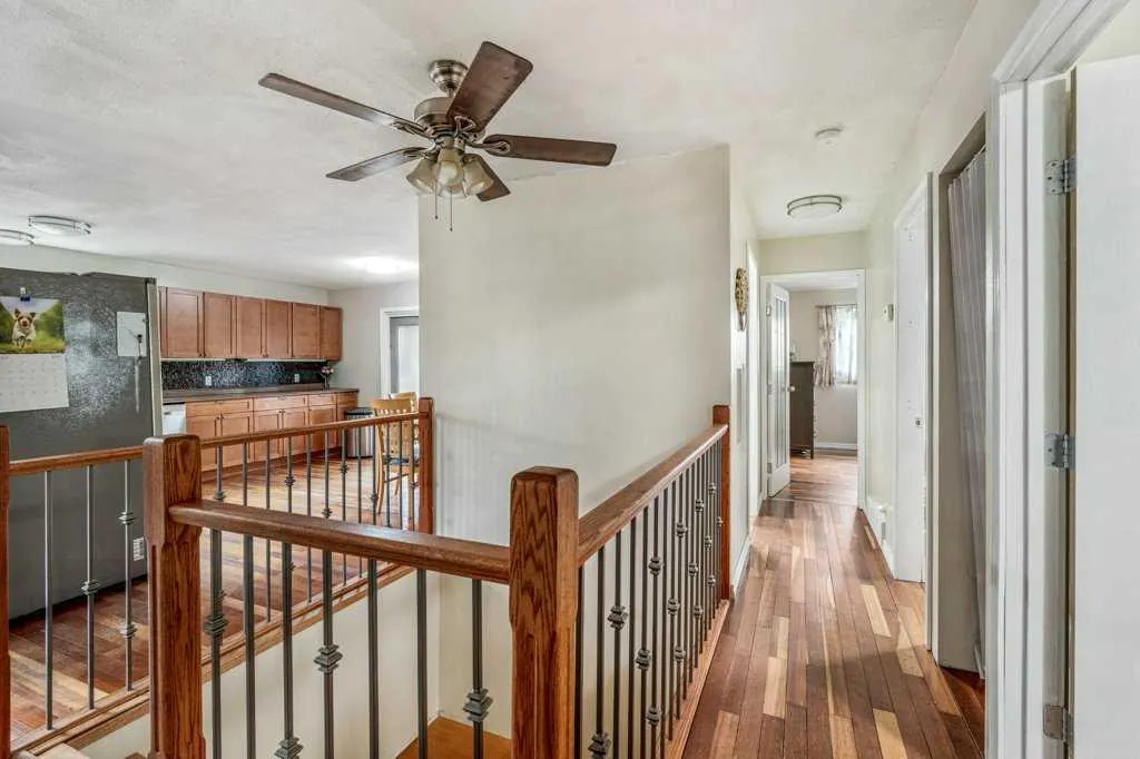 139 Laval Boulevard W