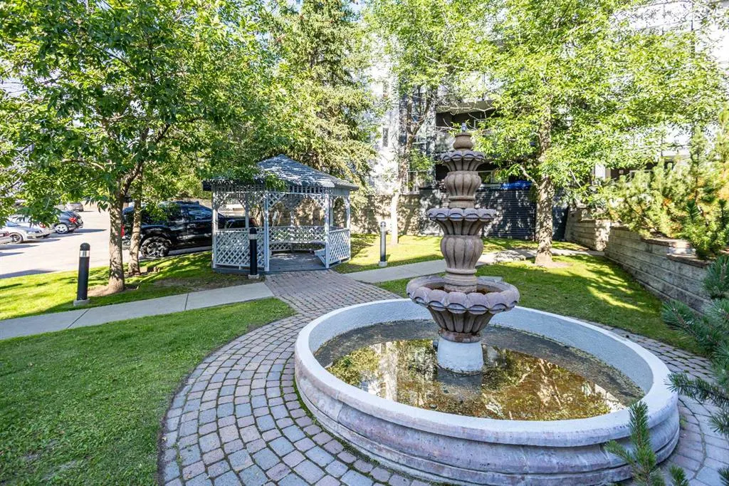 20 Sierra Morena Mews SW, #309