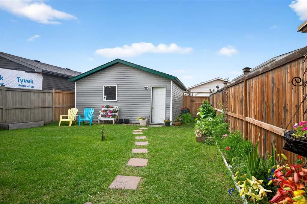 6 Martinvalley Court NE