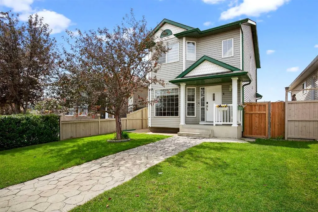 6 Martinvalley Court NE