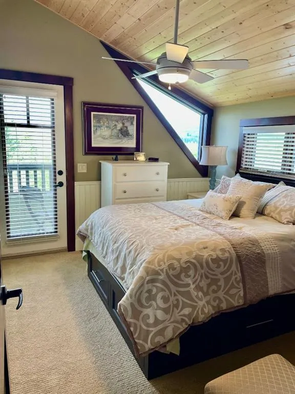 249 Cottageclub Crescent