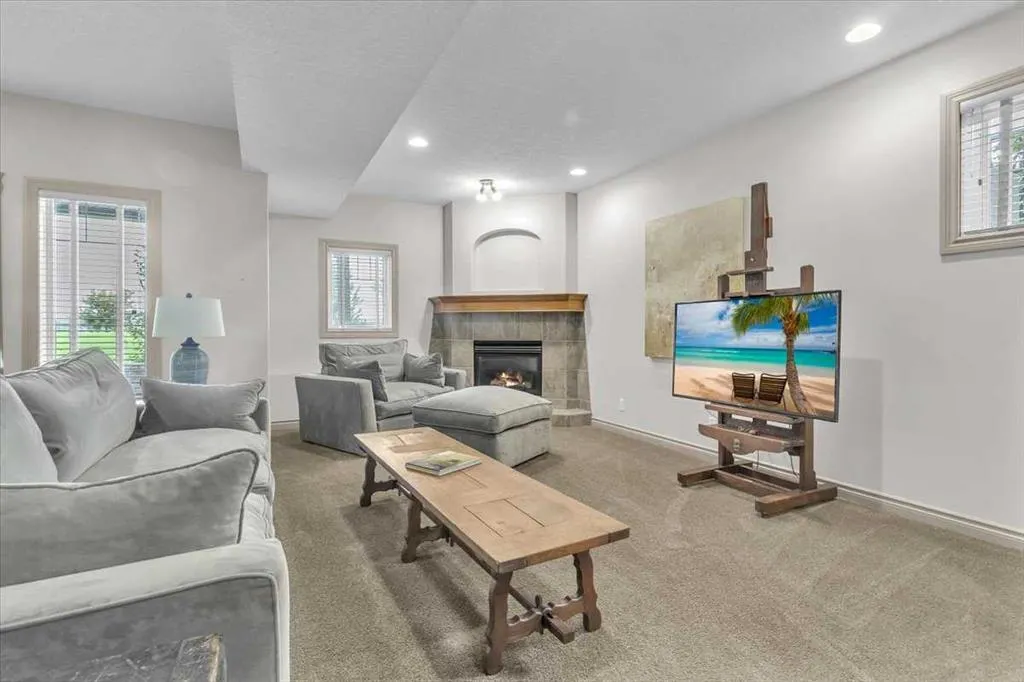 387016 Sundance Trail W