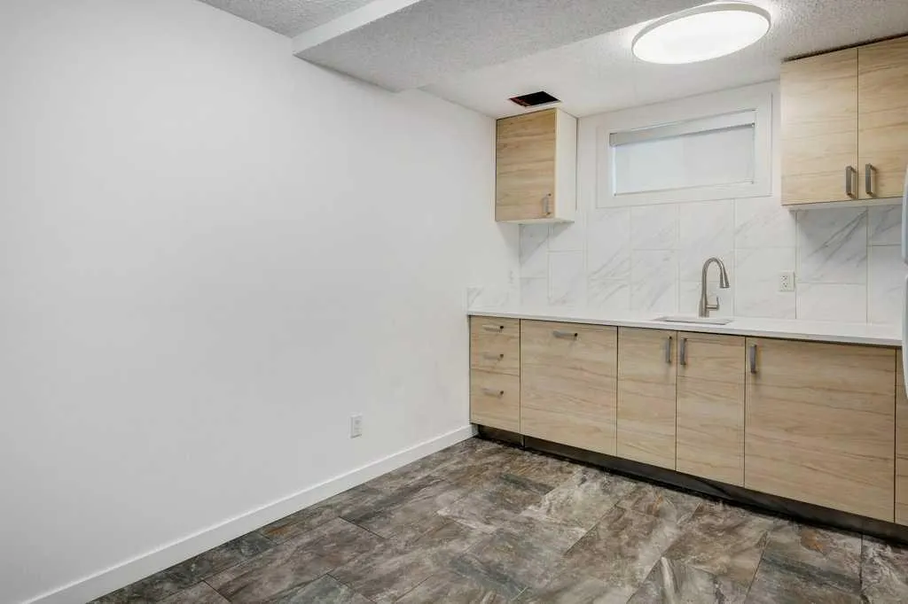 3105 A & B, 3017 A & B 38 Street SW