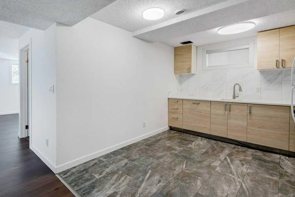 3105 A & B, 3017 A & B 38 Street SW