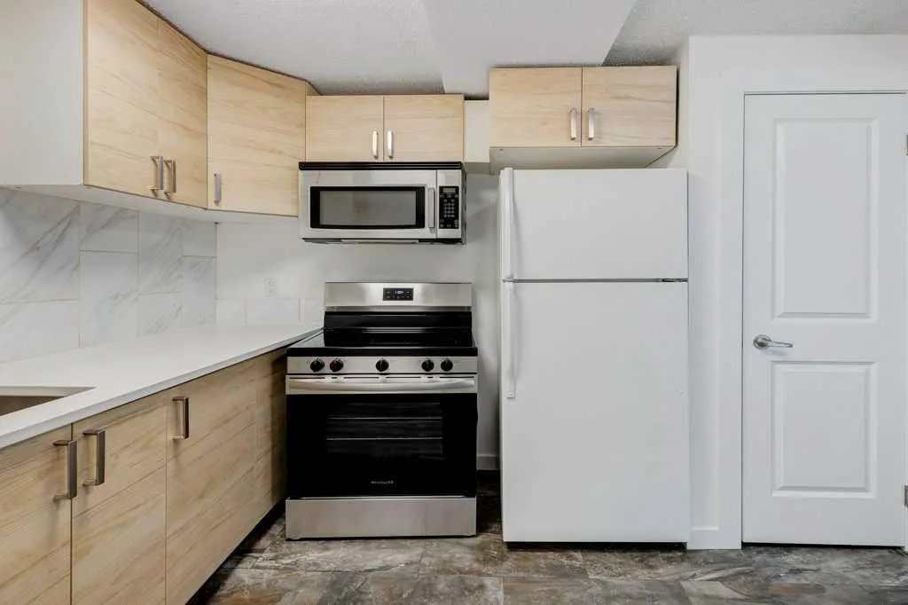 3105 A & B, 3017 A & B 38 Street SW