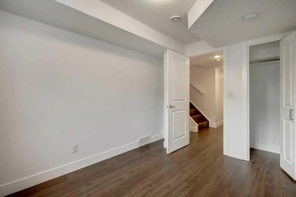 3105 A & B, 3017 A & B 38 Street SW