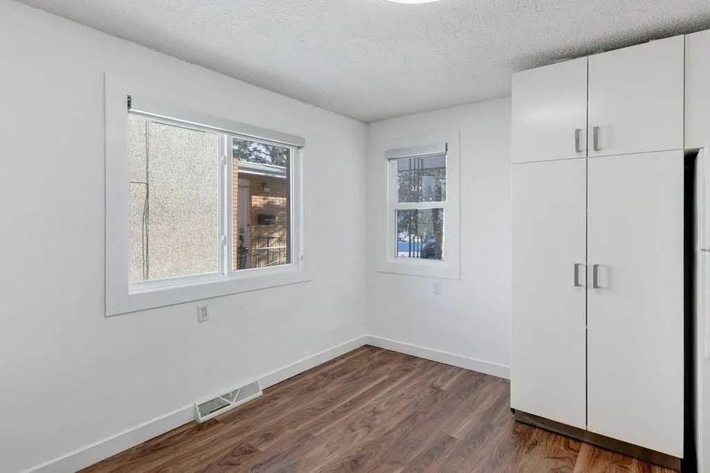 3105 A & B, 3017 A & B 38 Street SW