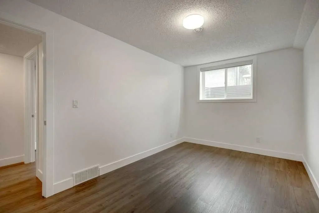 3105 A & B, 3017 A & B 38 Street SW