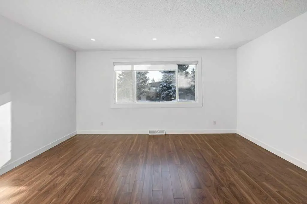 3105 A & B, 3017 A & B 38 Street SW