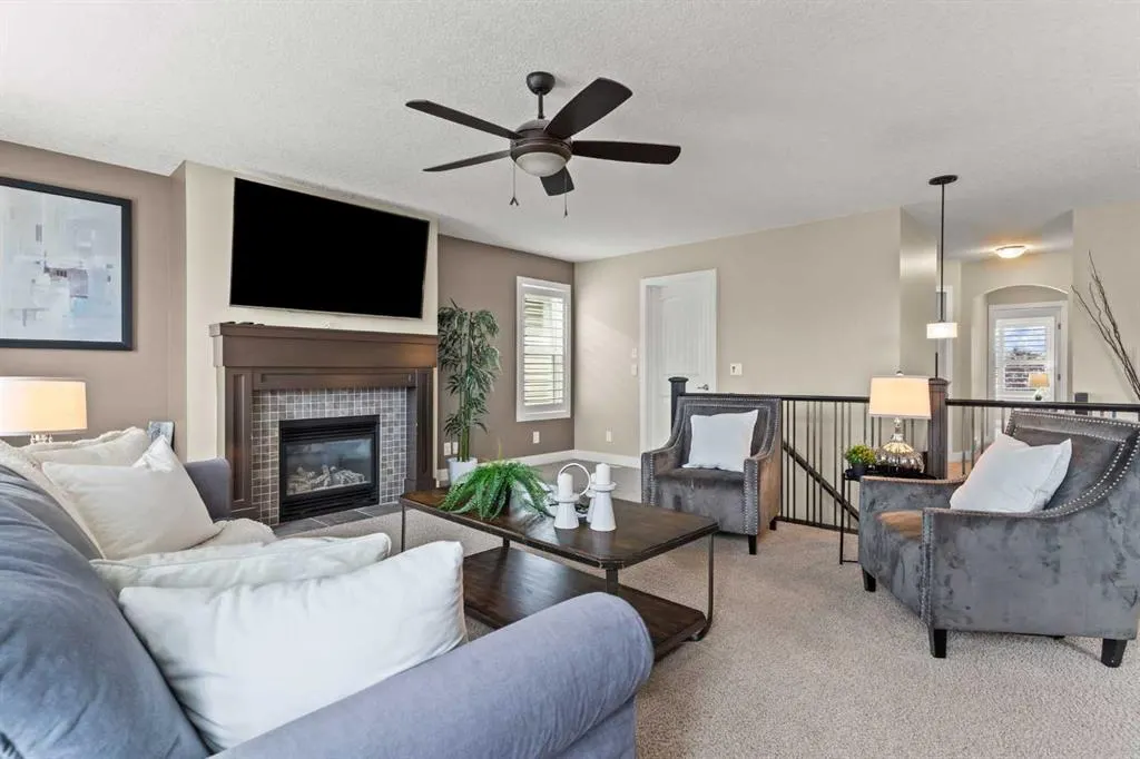 809 Canoe Green SW