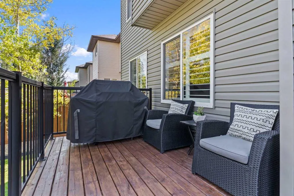 809 Canoe Green SW