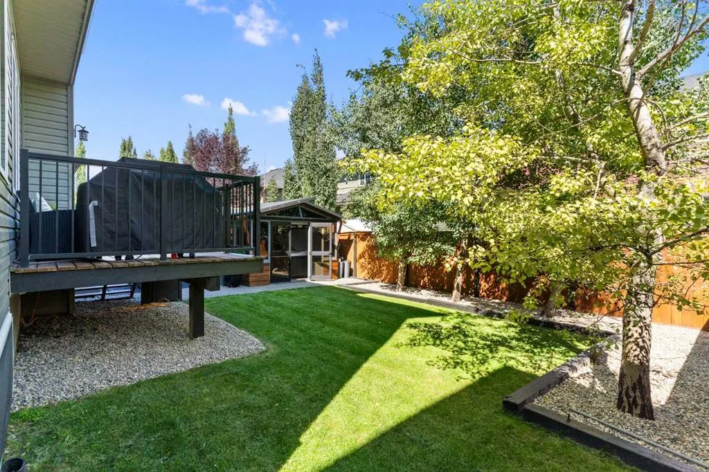 809 Canoe Green SW