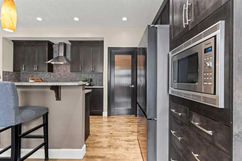 809 Canoe Green SW