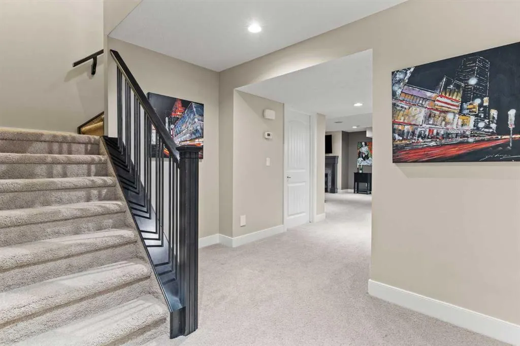 809 Canoe Green SW
