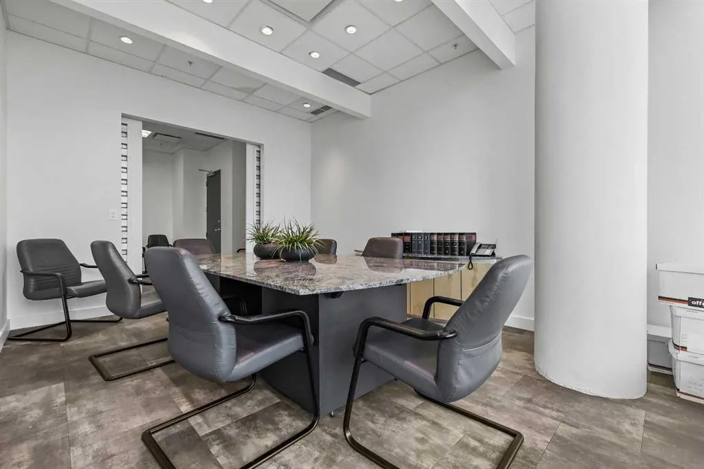 888 4 Avenue SW, #607