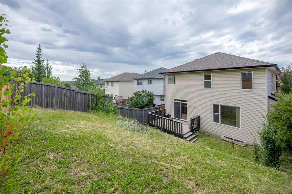 72 Rockyledge Crescent NW