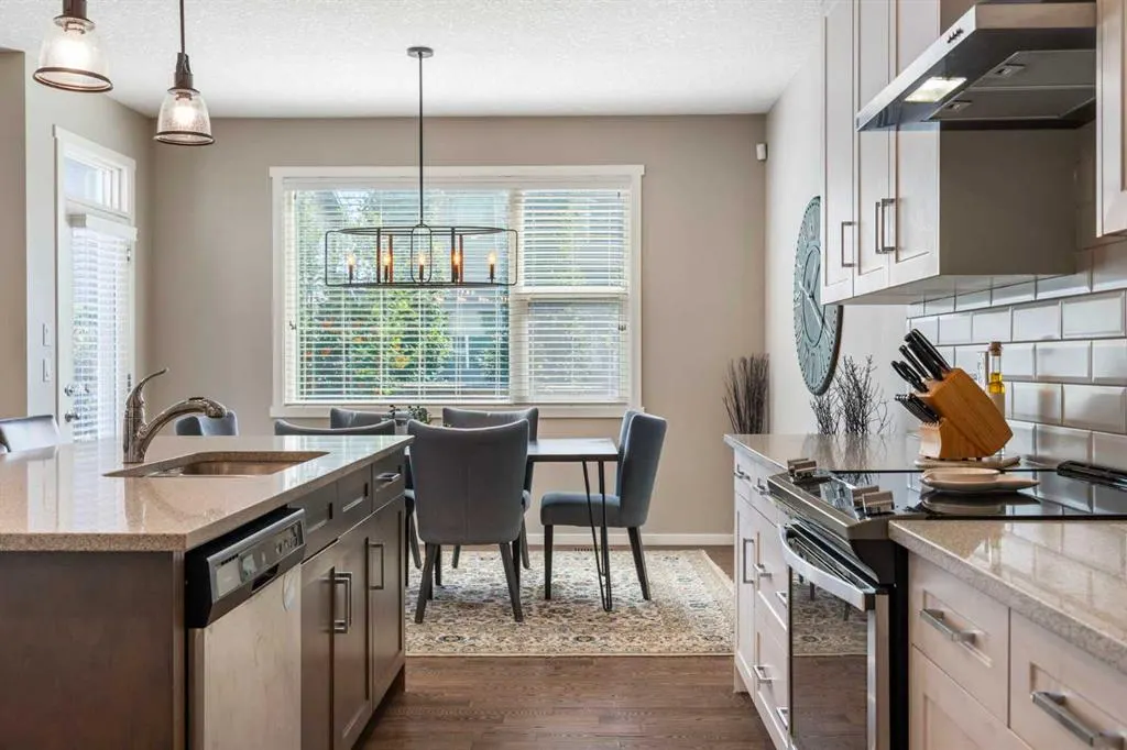 21 Walden Way SE