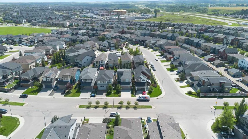 21 Walden Way SE