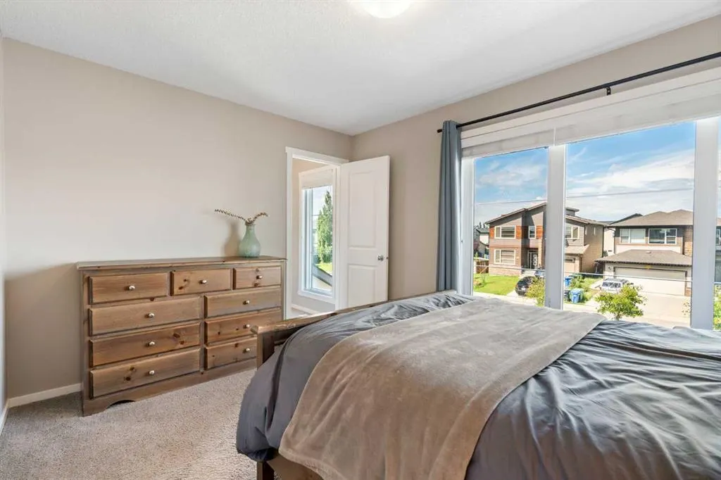 21 Walden Way SE