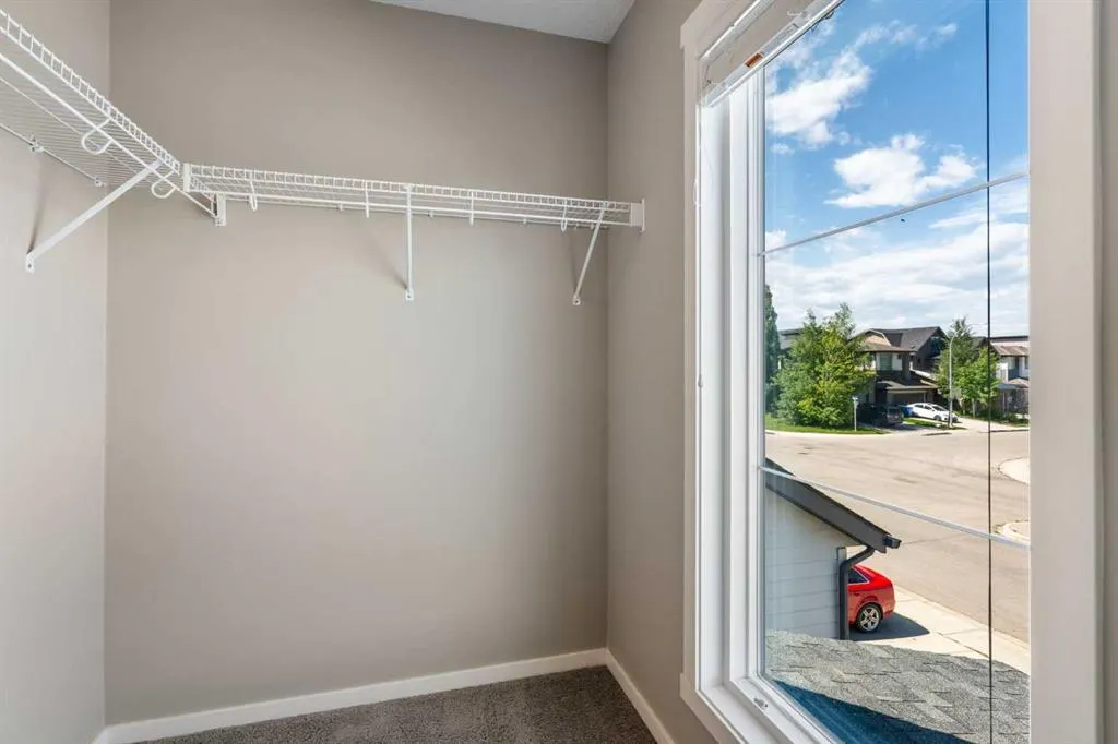 21 Walden Way SE