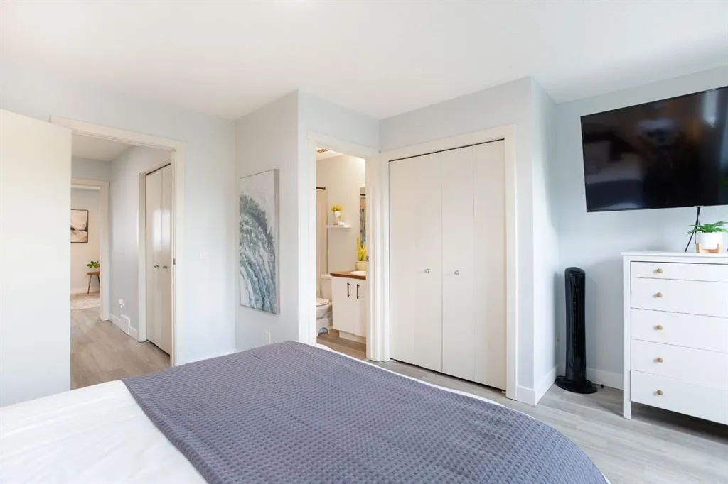 2445 Kingsland Road SE, #2302