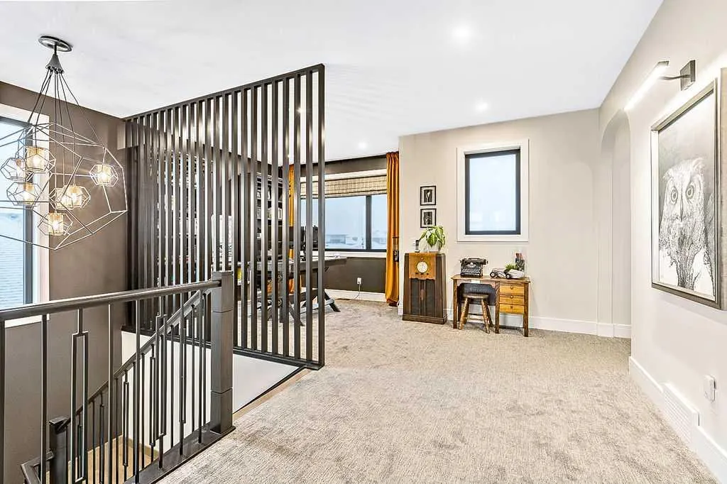 10 Westmount Point