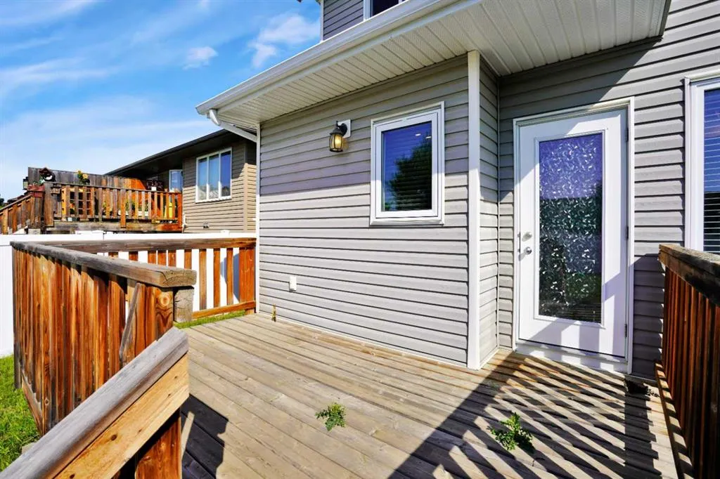 275 Cedar Square