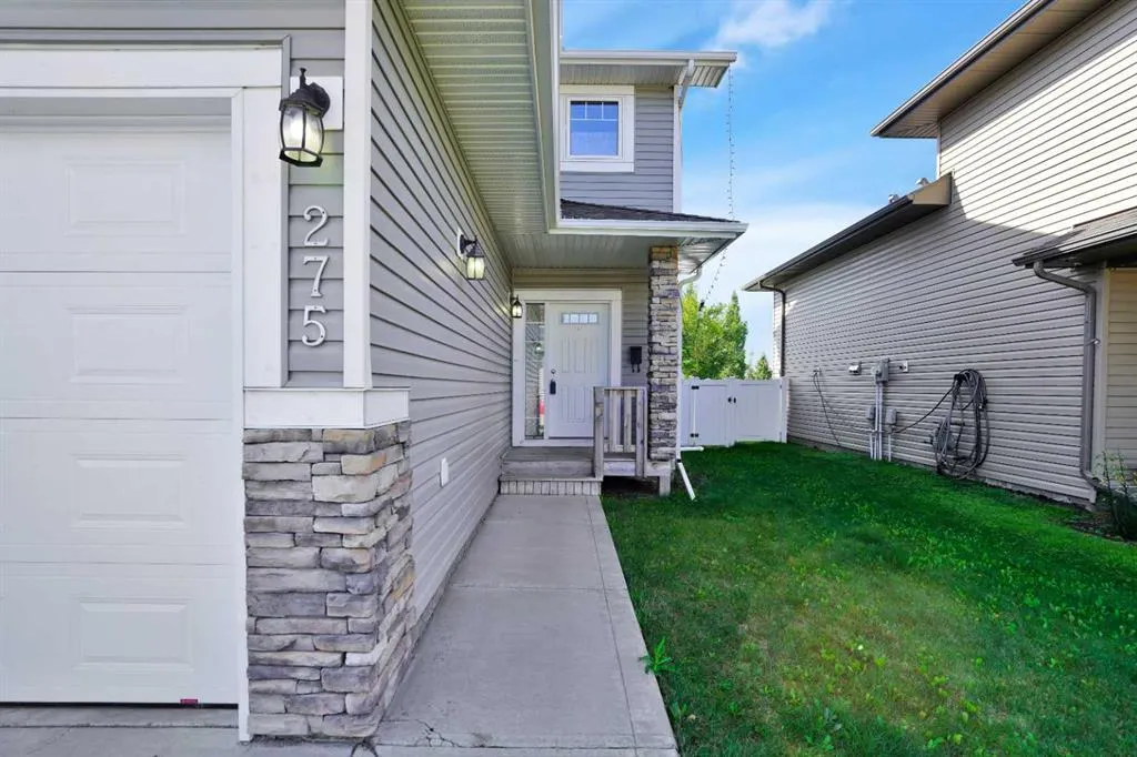 275 Cedar Square