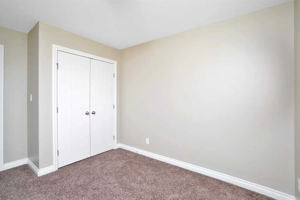275 Cedar Square