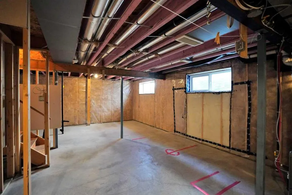 275 Cedar Square